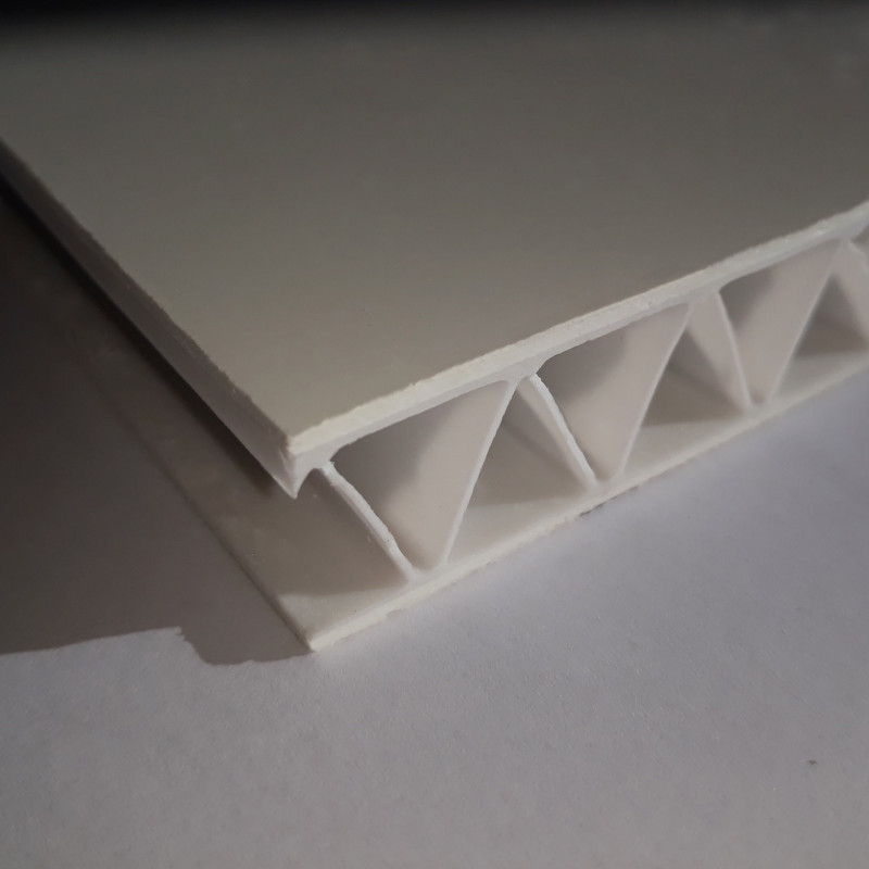 Panneau composite renforcé